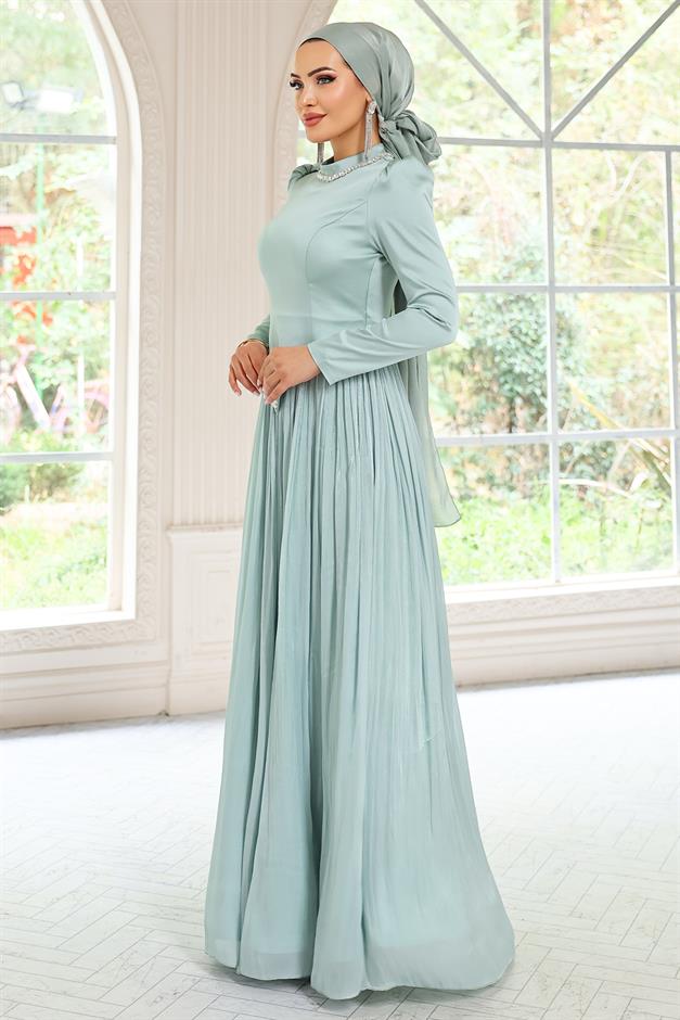 Taş Detaylı Eteği Piliseli Saten ve Yoryo İpek Tesettür Abiye Elbise MİNT 1046