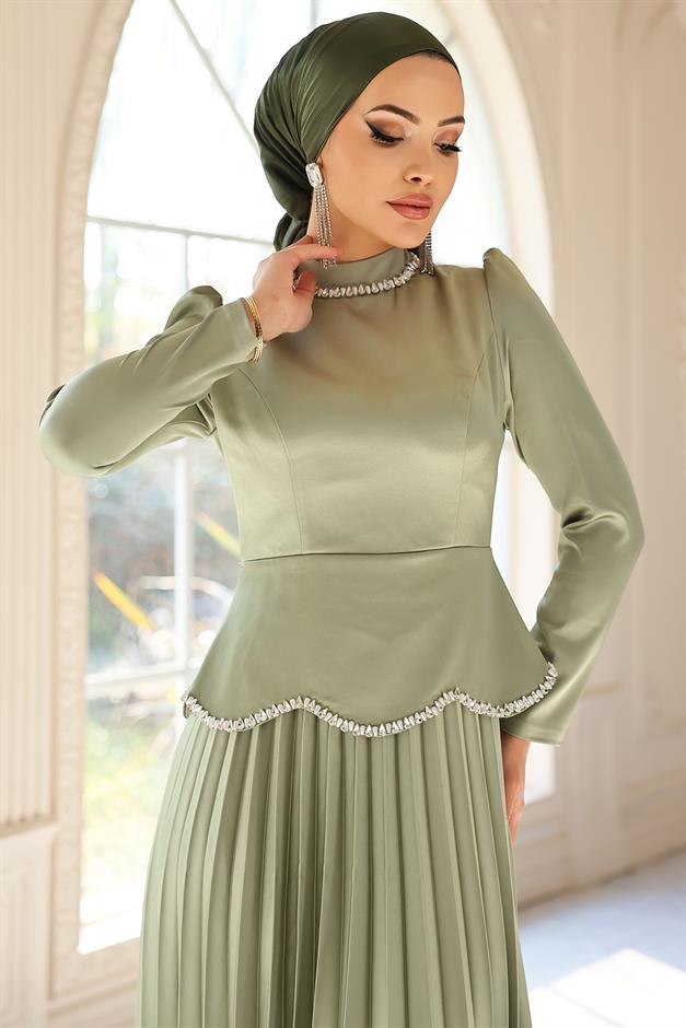 Taş ve İnci Detaylı Piliseli Saten Tesettür Abiye Elbise AÇIK YEŞİL 1682