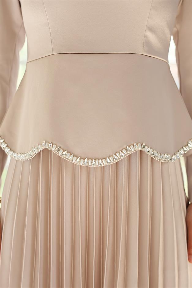 Taş ve İnci Detaylı Piliseli Saten Tesettür Abiye Elbise TAŞ 1682