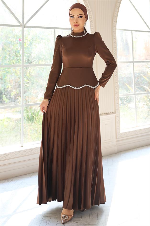 Taş ve İnci Detaylı Piliseli Saten Tesettür Abiye Elbise KAHVE 1682