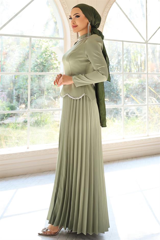 Taş ve İnci Detaylı Piliseli Saten Tesettür Abiye Elbise AÇIK YEŞİL 1682