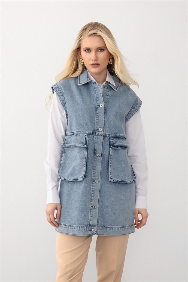 Oversized Denim Vest with Pocket and Button Closure BLUE 8252