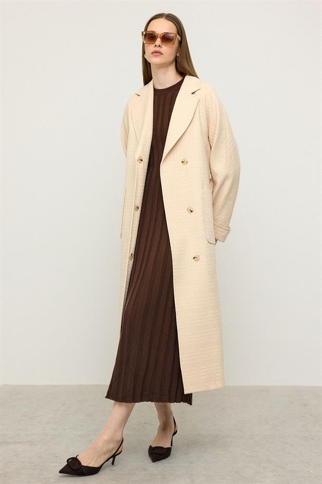 معطف كبير الحجم بتصميم ذاتي وطبعة محدودة مع جيب كريم 3140