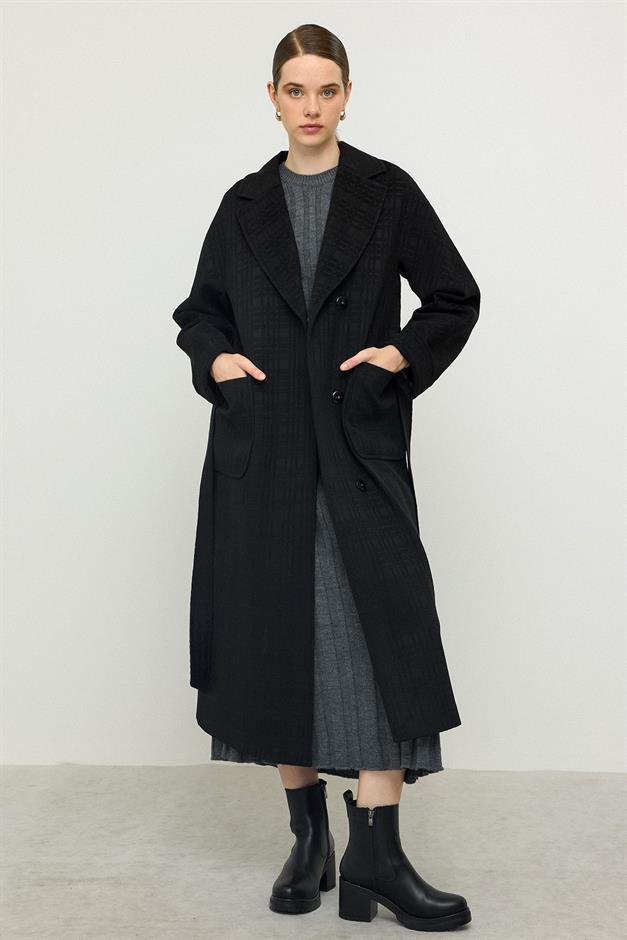 معطف كبير الحجم بتصميم ذاتي وطبعة محدودة مع جيب أسود 3140