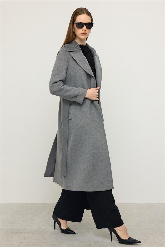 معطف كشمير محبوك بأكمام راجلان وياقة رمادي غامق 3099