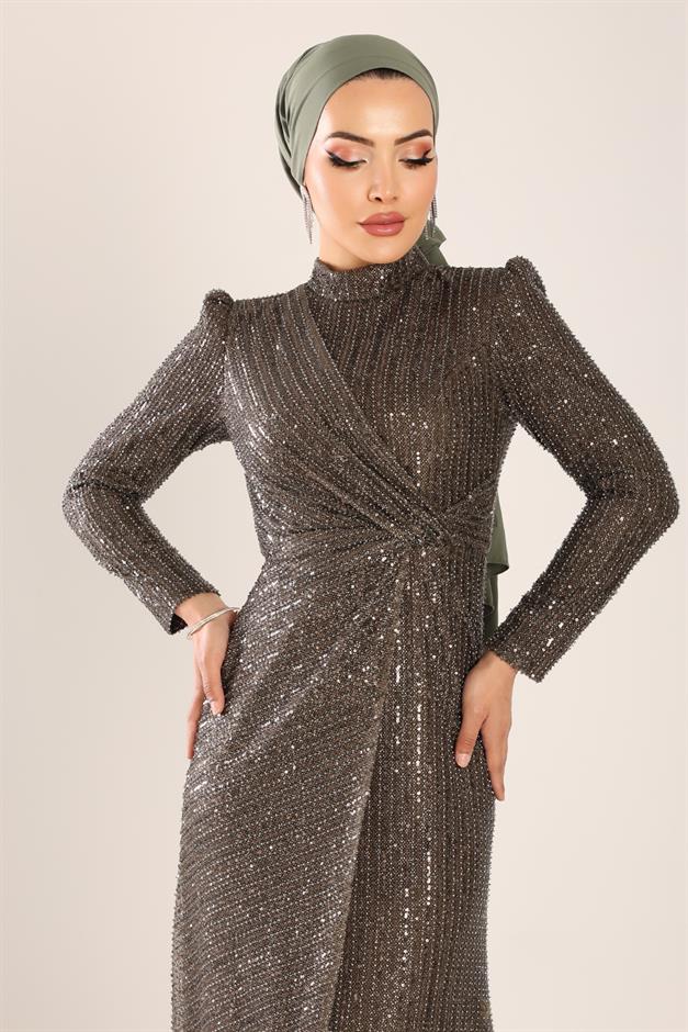 فستان سهرة حجابي مزين بالترتر مع تفاصيل كشكشة قهوة 1677