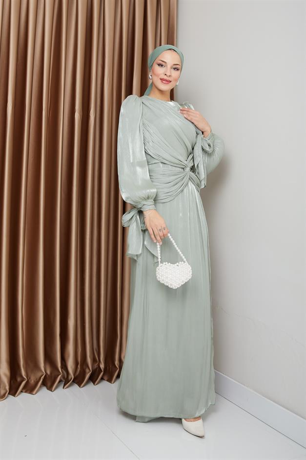 فستان سهرة حرير من يوريو للحجاب مع كشكشة وربطة عنق على شكل فتحة للذراع أخضر فاتح 1224