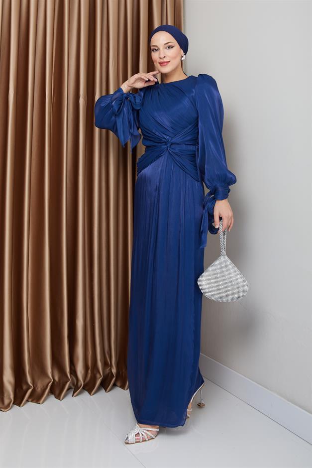 فستان سهرة حرير من يوريو للحجاب مع كشكشة وربطة عنق على شكل فتحة للذراع ك. نيلي 1224