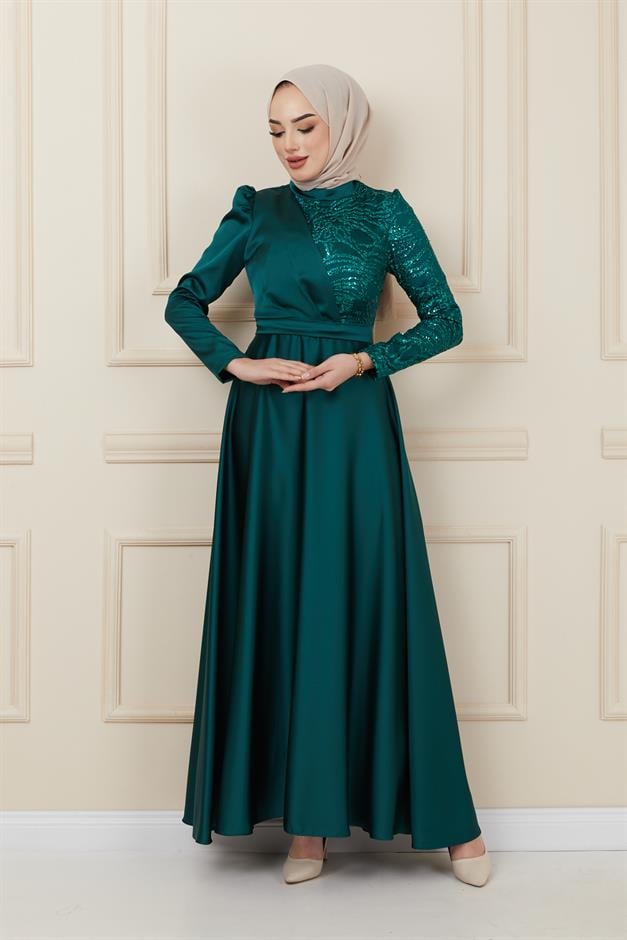 فستان سهرة ساتان مع تفاصيل الكشكشة والترتر أخضر 1626