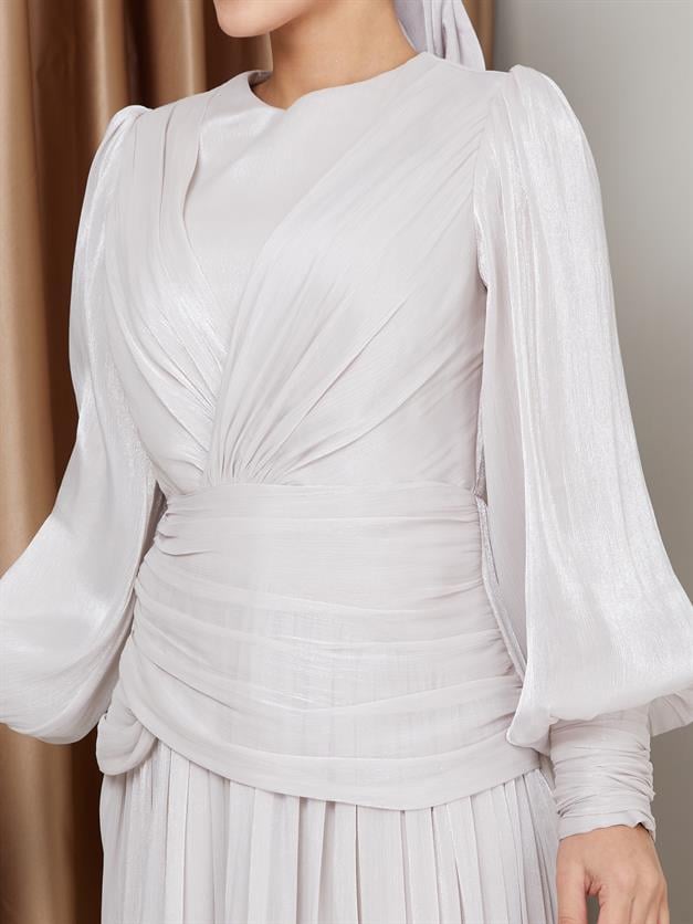 فستان سهرة شيفون كريستالي للحجاب مع تفاصيل الكشكشة والكسرات حجر 1230