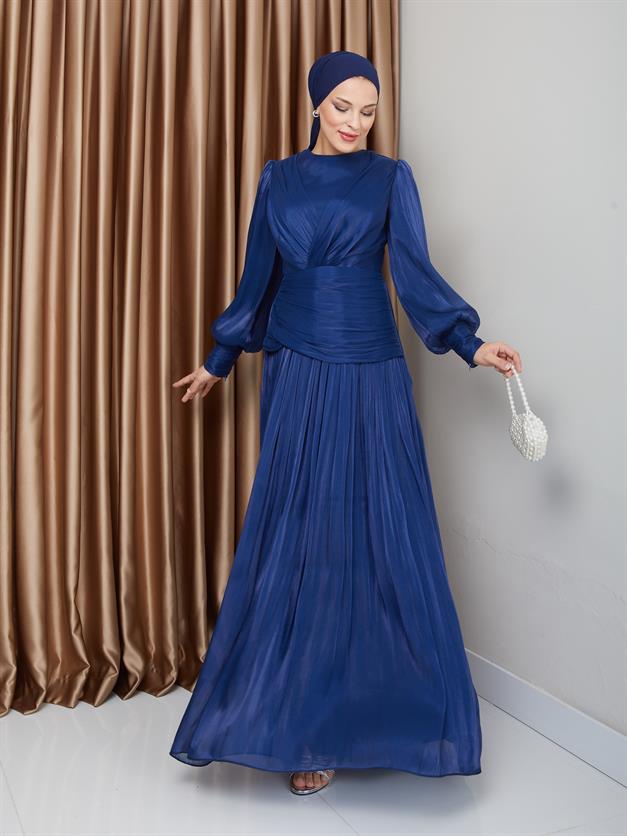 فستان سهرة شيفون كريستالي للحجاب مع تفاصيل الكشكشة والكسرات ك. نيلي 1230