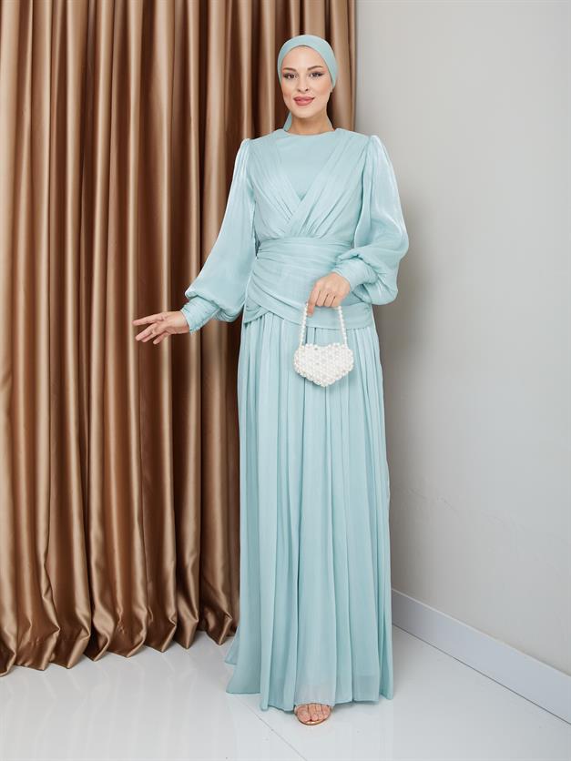 فستان سهرة شيفون كريستالي للحجاب مع تفاصيل الكشكشة والكسرات مثل 1230