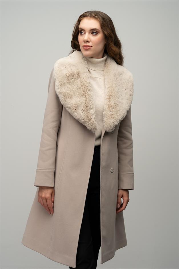 معطف فروي مع طوق قابل للإزالة وإغلاق سريع وحزام خصر حجر 3016