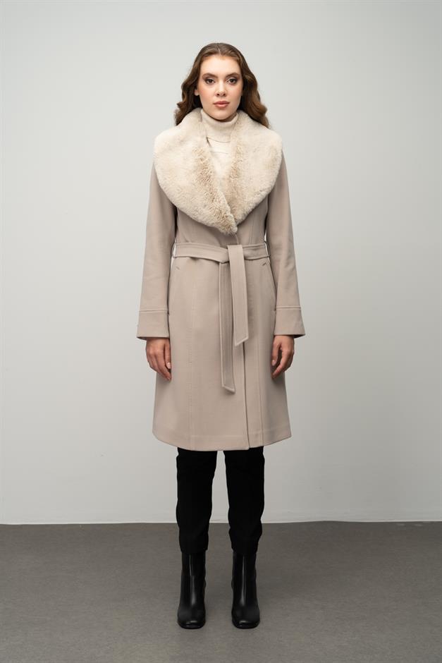 معطف فروي مع طوق قابل للإزالة وإغلاق سريع وحزام خصر حجر 3016