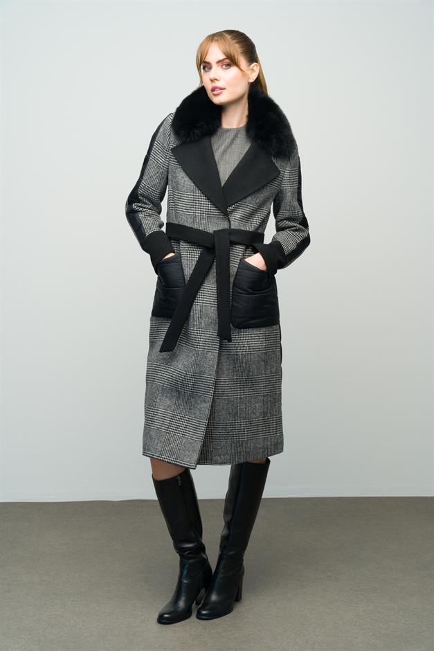 Plaid Cashmere Coat with Detachable Fur and Quilted Garnish BLACK 3993-TK