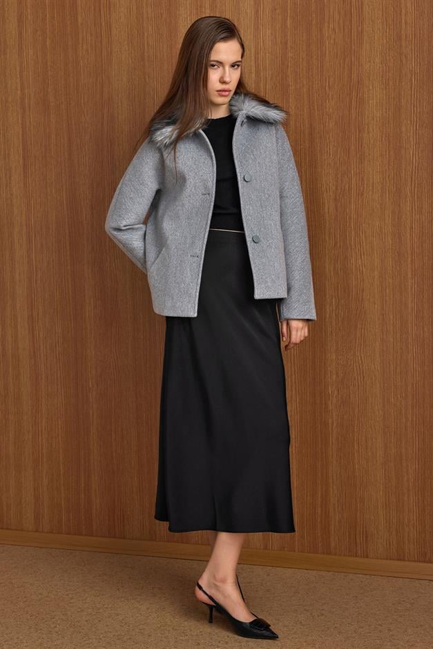 Yakası Çıkabilen Kürklü Kısa Kaban AÇIK GRİ 3158