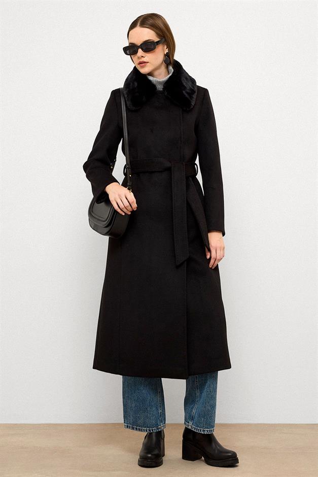 معطف طويل فاخر مع طوق فرو قابل للفصل وتفاصيل غرزة منقطة أسود 3092