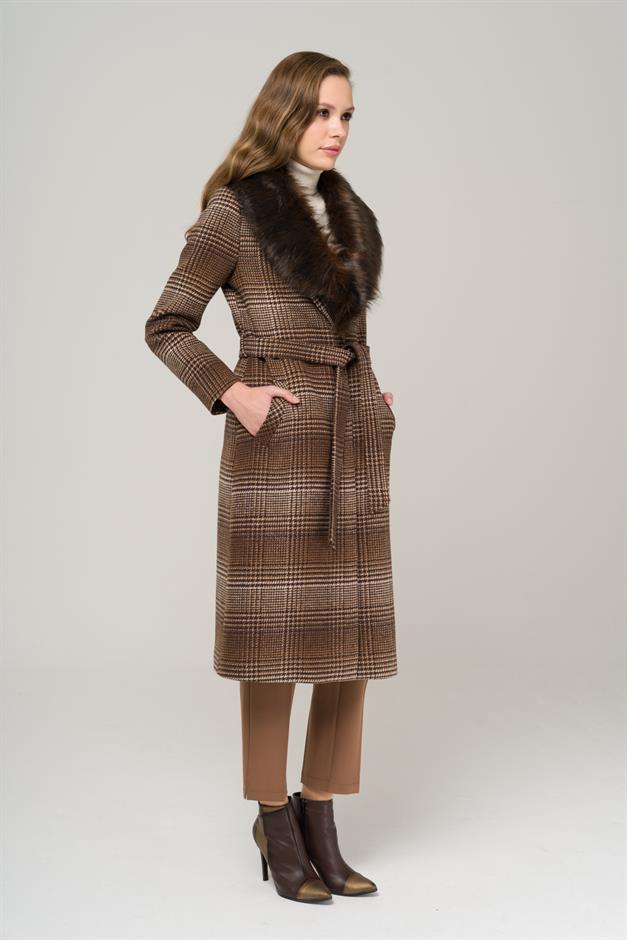 Mid-Length Plaid Coat with Detachable Fur Collar and Tie at the Waist COFFEE 3978