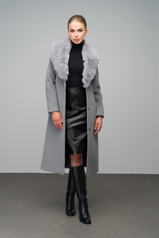 Mid-Length Coat with Detachable Fur Collar and Snap Closure A.GRI 3066