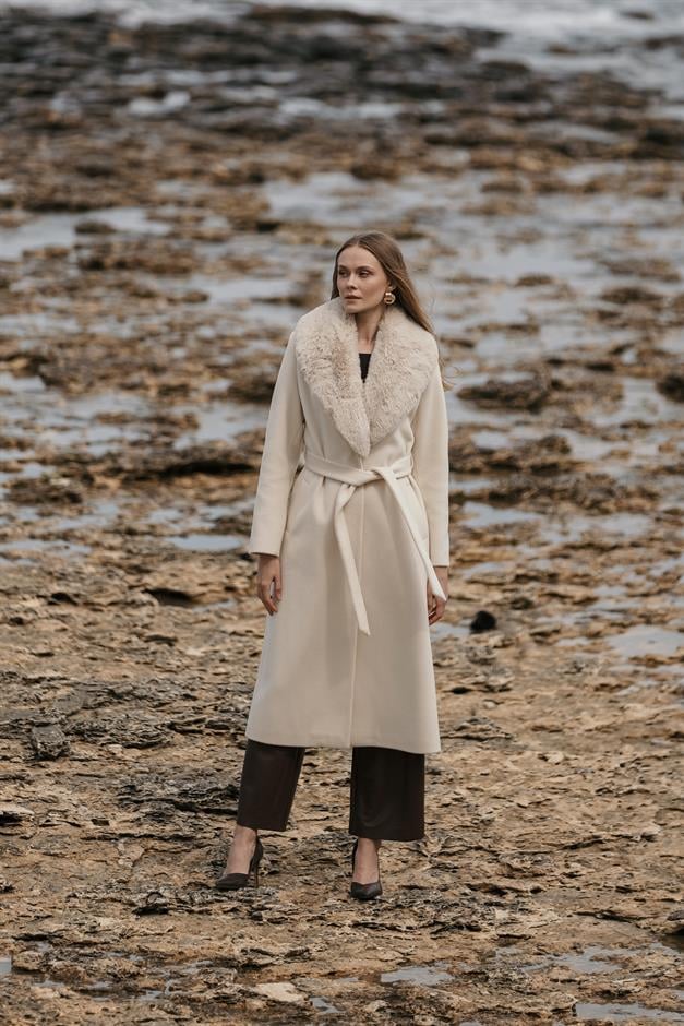 Mid-Length Coat with Detachable Fur Collar and Snap Closure IVORY 3066