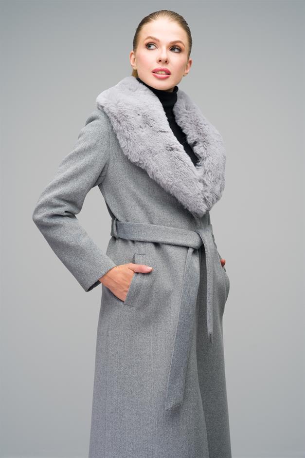 Mid-Length Coat with Detachable Fur Collar and Snap Closure A.GRI 3066
