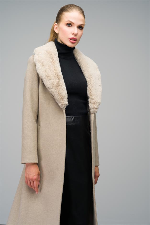Mid-Length Coat with Detachable Fur Collar and Snap Closure STONE 3066