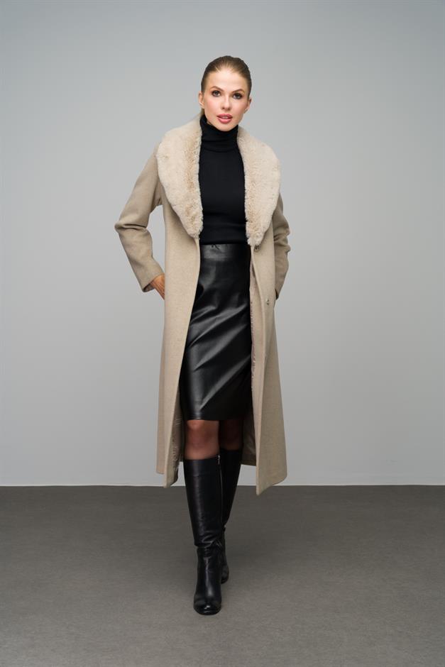 Mid-Length Coat with Detachable Fur Collar and Snap Closure STONE 3066