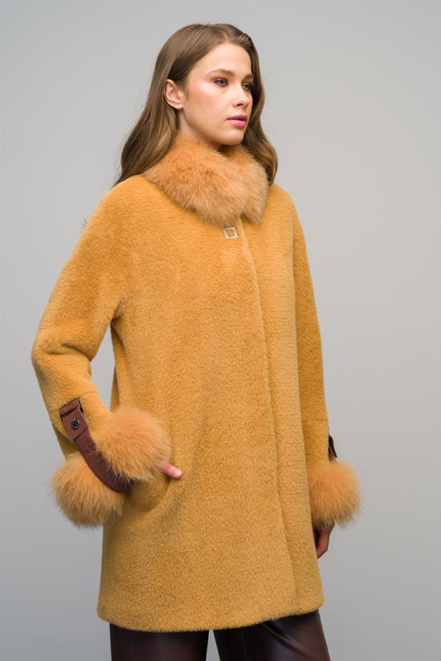 Short Coat with Detachable Fur Collar and Genuine Leather Details CAMEL 3072-TK