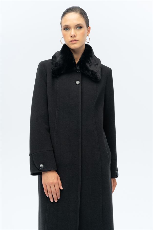 Large Size Coat with Detachable Fur Collar and Point Detail HARD COAL 3143