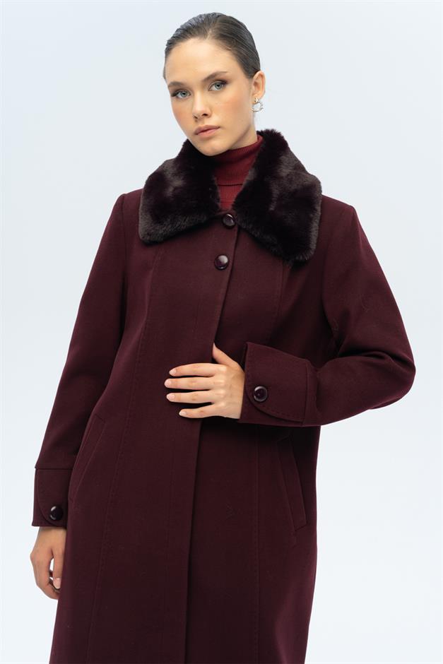 Large Size Coat with Detachable Fur Collar and Point Detail DAMSON 3143
