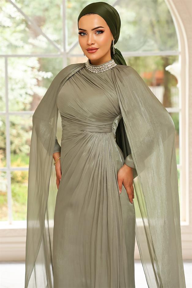 Yakası Taşlı Pelerin Detaylı Yoryo İpek Tesettür Abiye Elbise AÇIK YEŞİL 1247