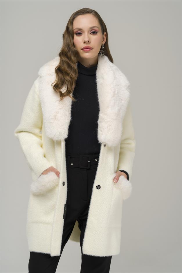 Low-Sleeve, Unlined Wool Coat with Fur Detail on Collar and Pocket, Belted Waist WHITE 3972