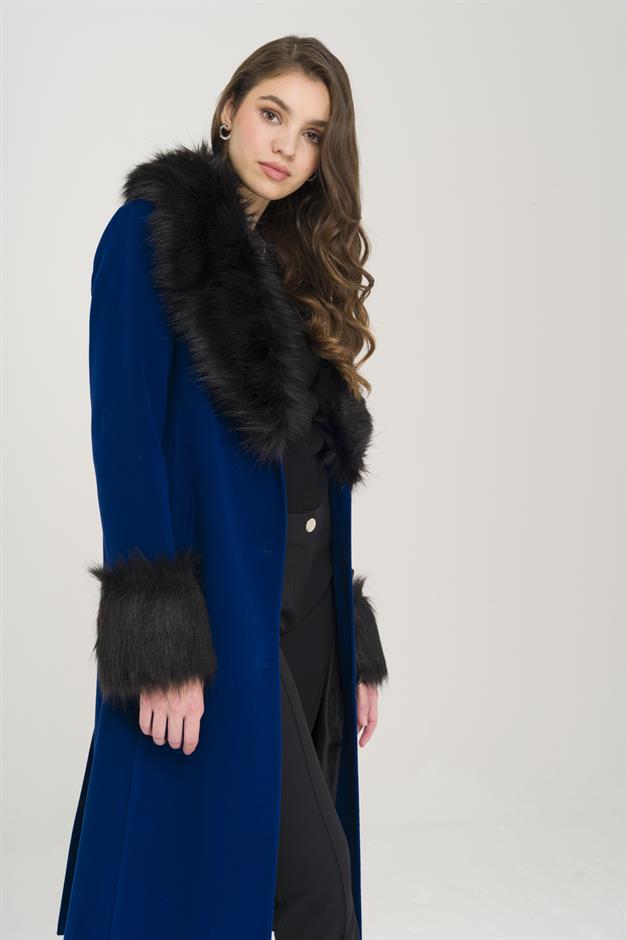 Mid-Length Coat with Detachable Fur Collar and Sleeves and Button Closure SAXE 3905