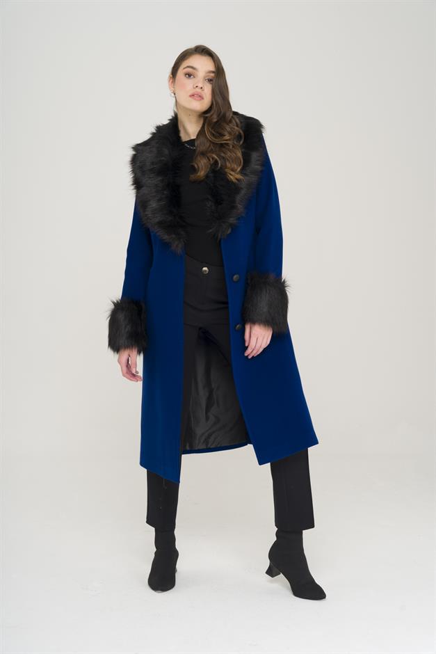 Mid-Length Coat with Detachable Fur Collar and Sleeves and Button Closure SAXE 3905