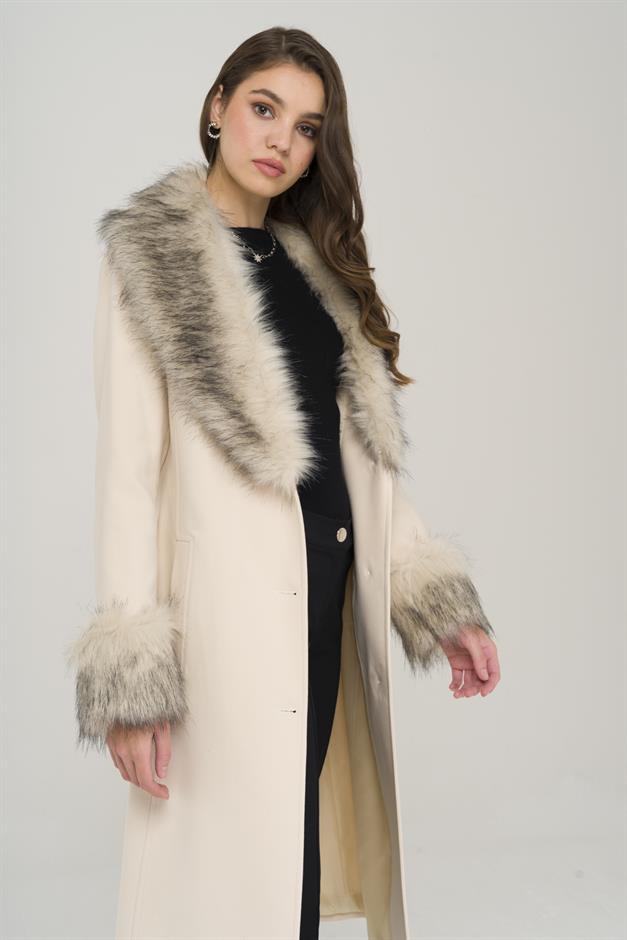 Mid-Length Coat with Detachable Fur Collar and Sleeves and Button Closure IVORY 3905