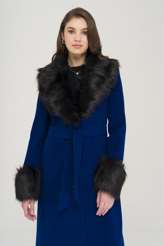 Mid-Length Coat with Detachable Fur Collar and Sleeves and Button Closure SAXE 3905
