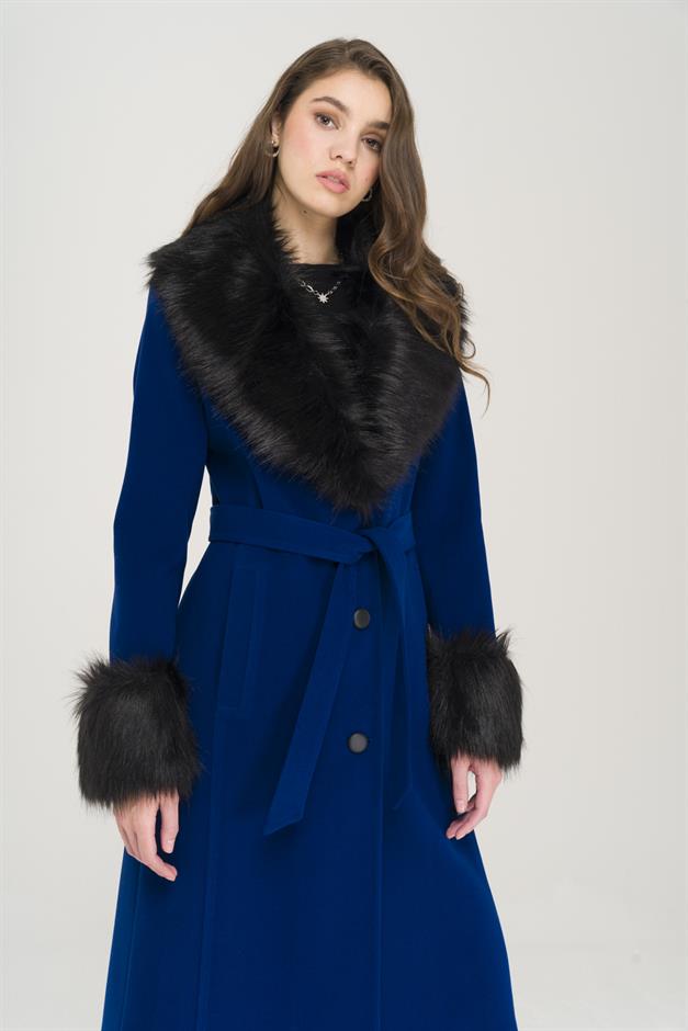 Mid-Length Coat with Detachable Fur Collar and Sleeves and Button Closure SAXE 3905
