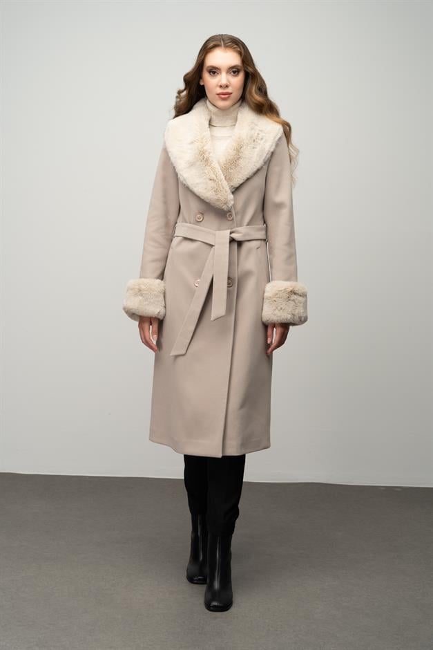 معطف متوسط الطول مبطن بالفرو، مزدوج الصدر، مع ياقة وأكمام قابلة للفصل حجر 3043