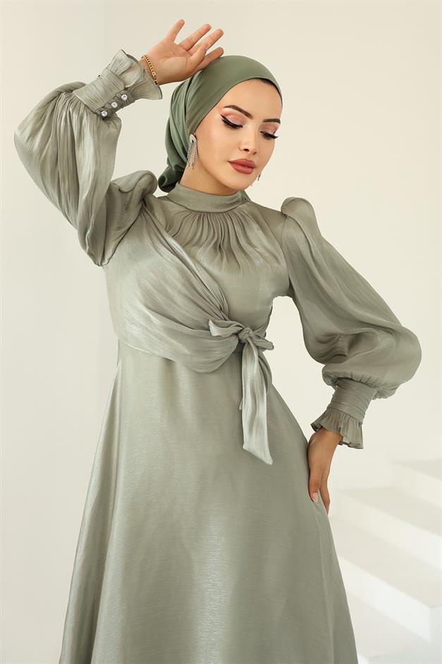 فستان سهرة حرير من يوريو مع تفاصيل رباط جانبي أخضر فاتح 1241
