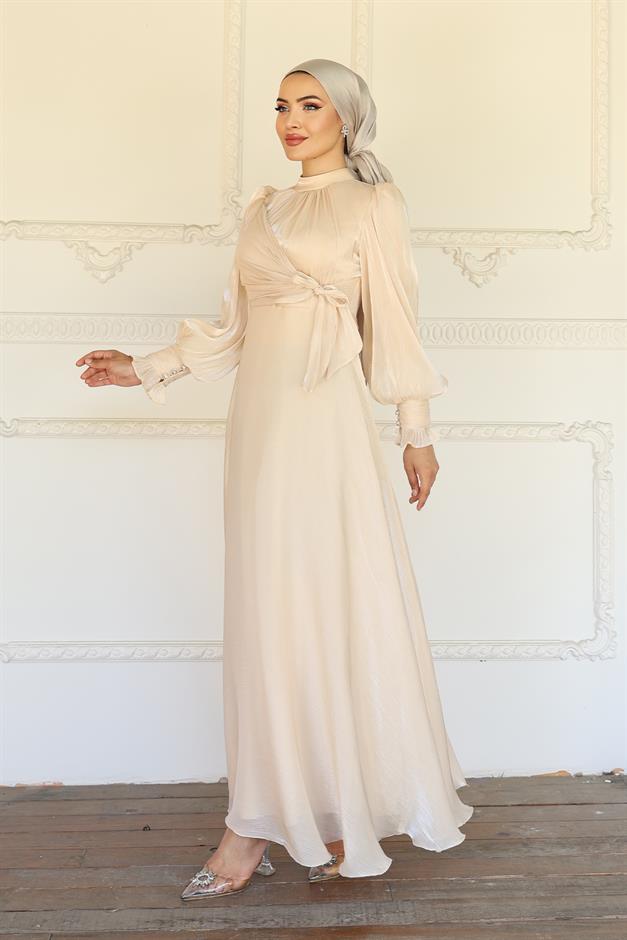 فستان سهرة حرير من يوريو مع تفاصيل رباط جانبي كريم 1241