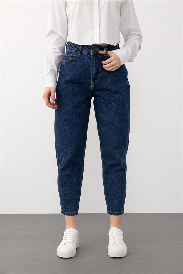 بنطال جينز عالي الخصر بقصّة الجزرة أزرق غامق 7573