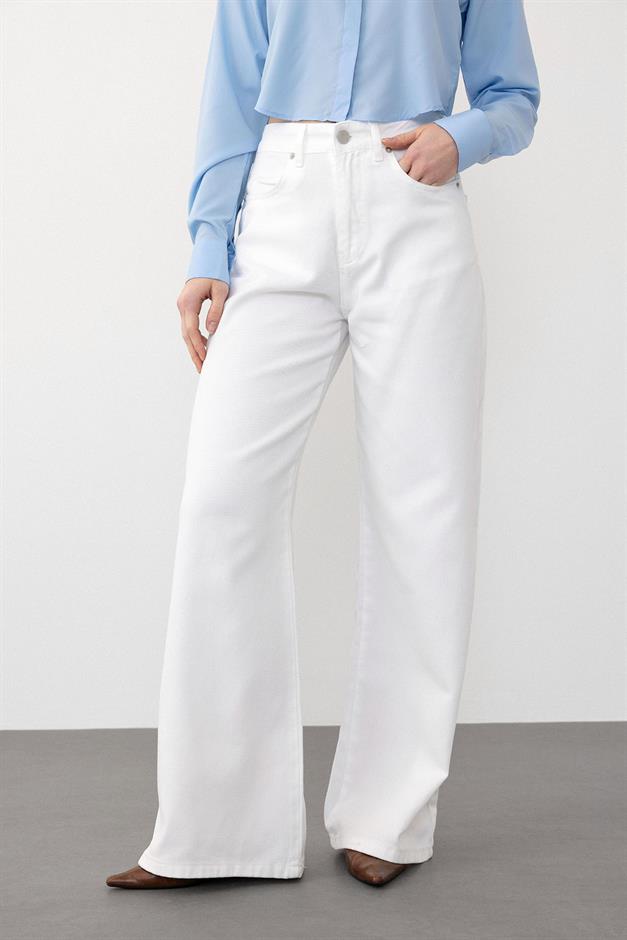 بنطال جينز واسع الساق بخصر مرتفع أبيض 7571