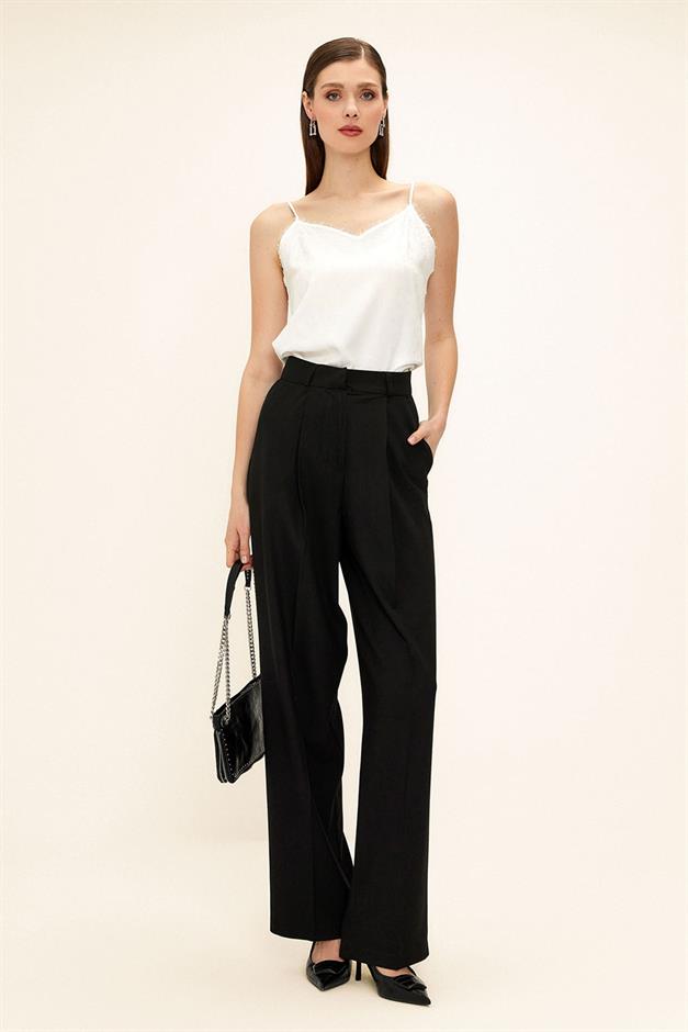 بنطلون بالازو مطوي بخصر مرتفع أسود 7582