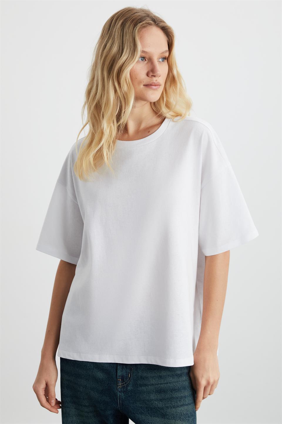 LAGERTHA Kadın Beyaz T-Shirt