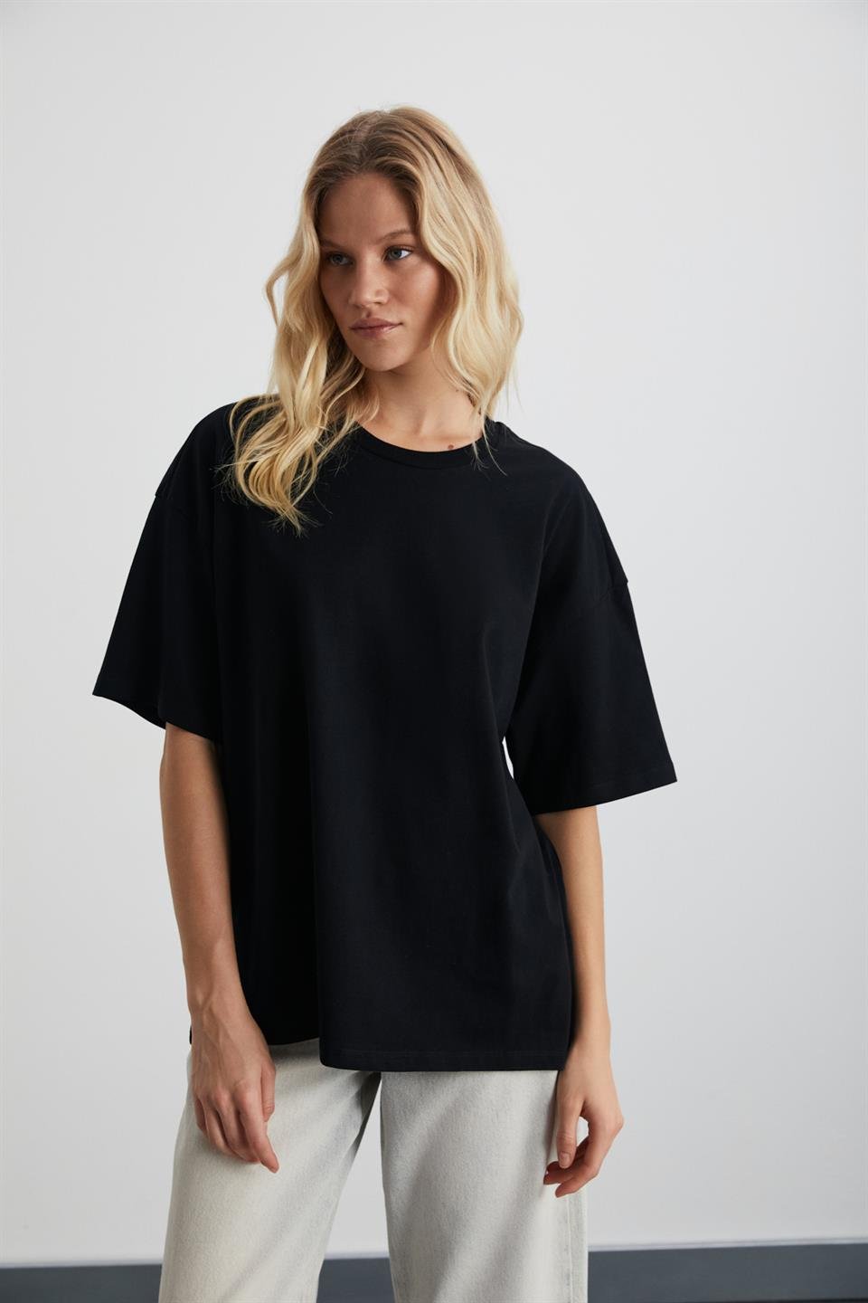 LAGERTHA Kadın Siyah T-Shirt