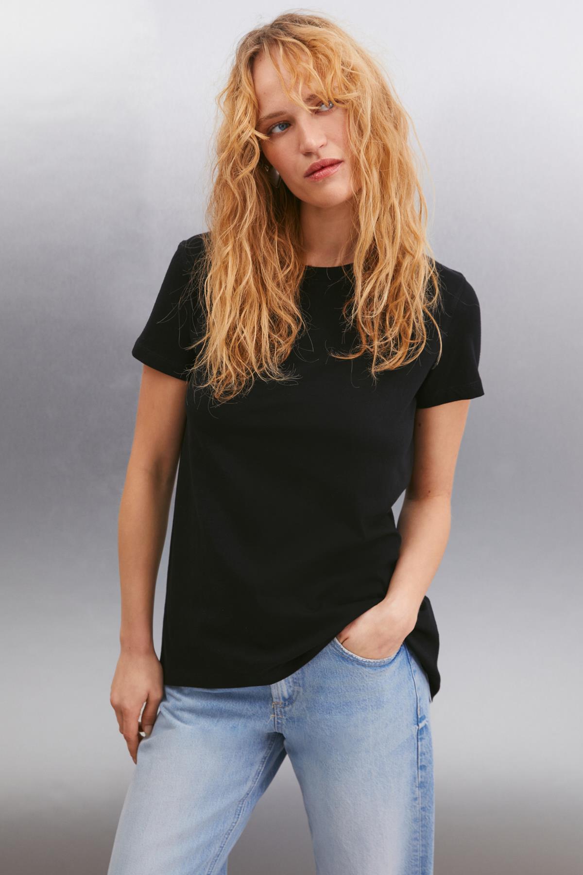 SAMANTHA Kadın Comfort Fit %100 Organik Pamuklu Basic Örme Siyah T-Shirt · 2