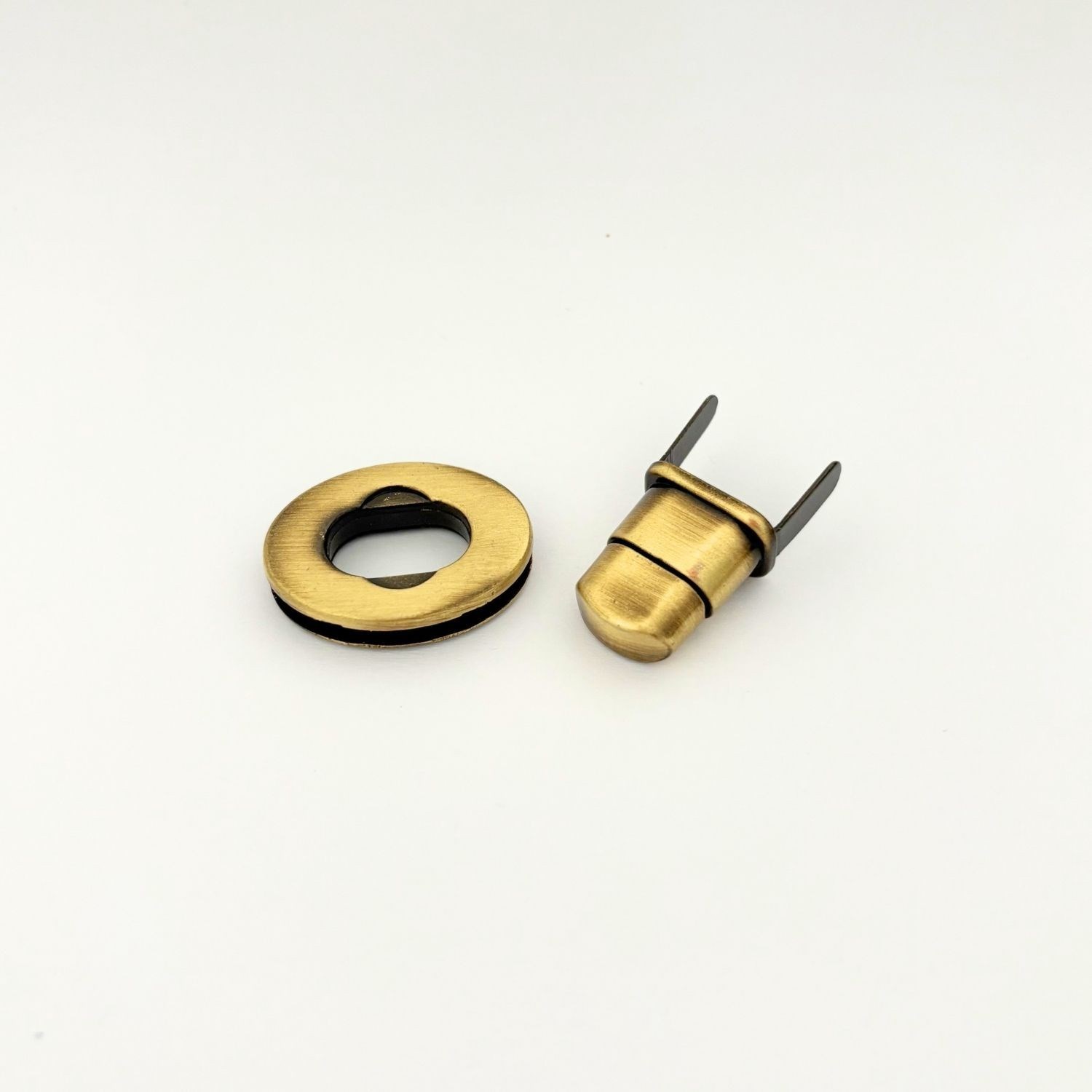 Oval Antik Metal Çanta Kilidi 22x27mm, Çanta Aksesuarı 1 Adet