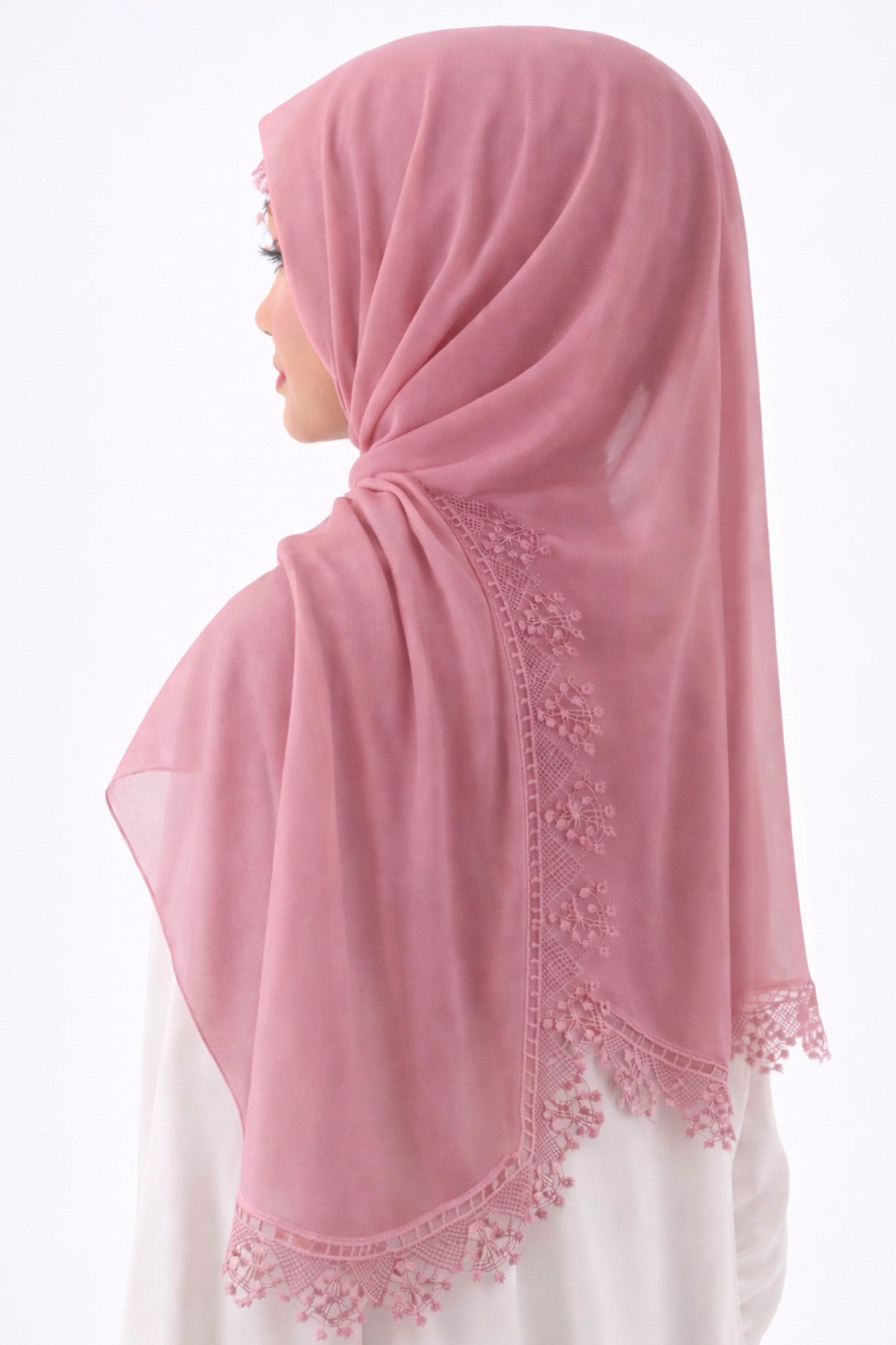 kadin-sifon-dantelli-igne-oyali-mevlut-4a136e.jpg