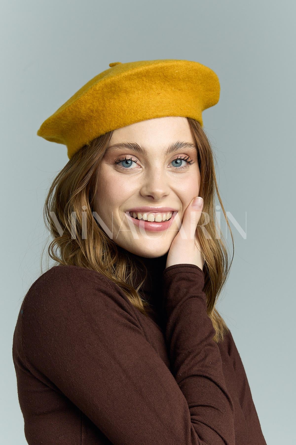 Fransız Ressam Özel Tasarım Keçe Bere Hardal