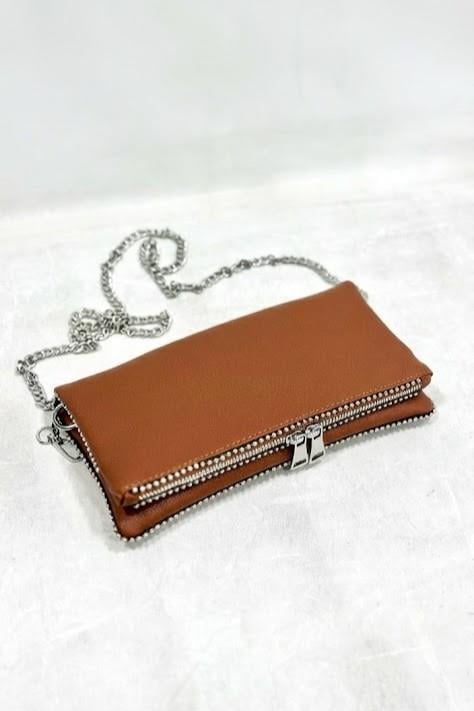 Zımba Detaylı Zincirli Deri El Çantası RY503